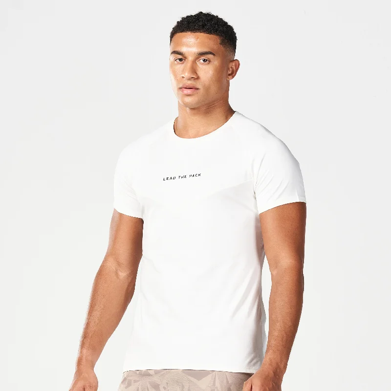 Statement Tee 2.0 - Pearl White Traditional Men's Country Traditional Men's Country